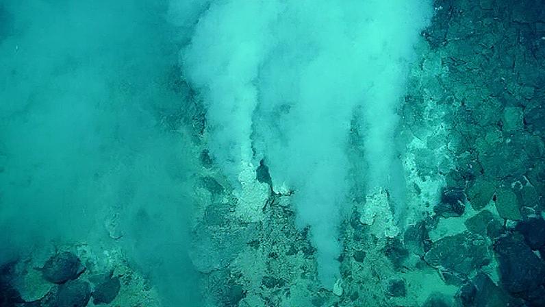 Fonte hidrotermal Champagne no Oceano Pacífico, com destaque para suas características científicas e potenciais aplicações em eletrocatálise e produção de hidrogênio (Foto: Reprodução)