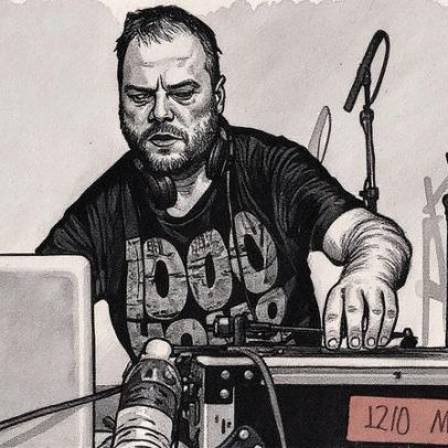 Morre JD Twitch, DJ escocês e um dos fundadores do duo Optimo, aos 57 anos