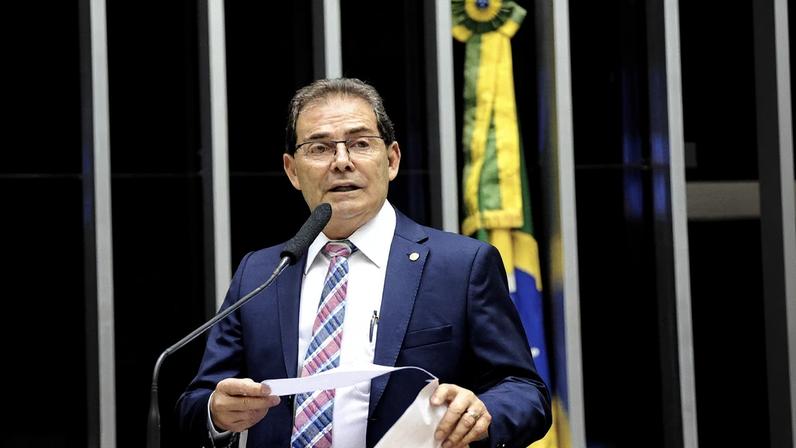 Deputado Paulinho da Força fala na Câmara dos Deputados (Foto: Reprodução)