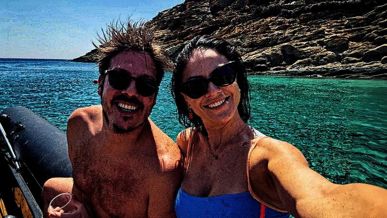 Fábio Porchat e Priscila Castello Branco posam para foto juntos (Foto: Reprodução)