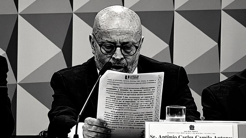 Empresário Antônio Carlos Antunes, o 'Careca do INSS', durante a CPMI que investiga as fraudes na autraquia. Foto: Edilson Rodrigues/Agência Senado