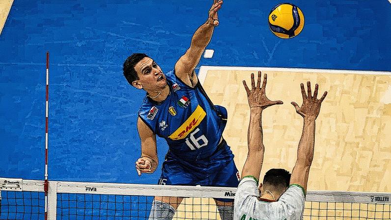 Jogador da Itália ataca contra a Bélgica na final do Mundial (Foto: Divulgação / Volleyball World)
