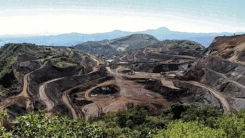 Rejeitos aos pés de Zema