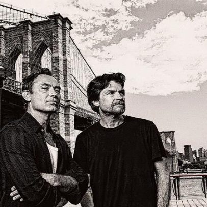 Jude Law e Jason Bateman estrelam série sobre irmãos que abrem restaurante em Nova York