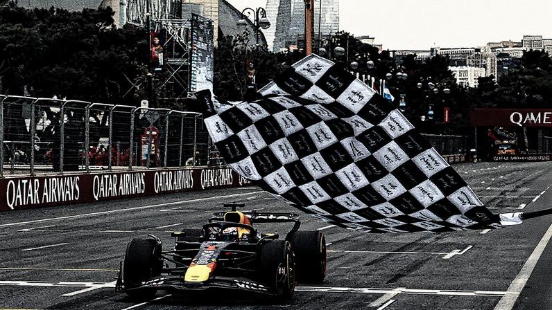 Max Verstappen, da Red Bull, vence o GP do Azerbaijão, com a McLaren fora do pódio pela segunda vez no ano (Foto: Reprodução)