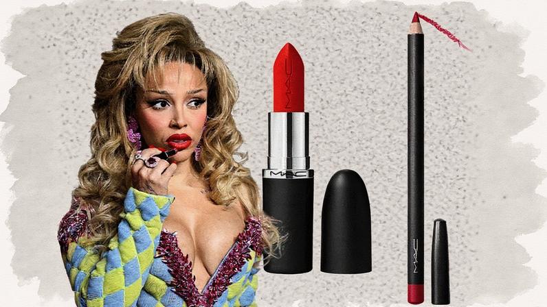 Doja Cat exibe um batom vermelho no tapete vermelho do VMA 2025 (Foto: Reprodução)