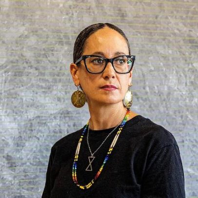 Dyani White Hawk conquista representação em galeria de Nova York antes de exposição