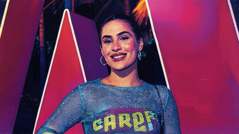 Atriz Lívian Aragão posando para foto em evento (Foto: Reprodução)