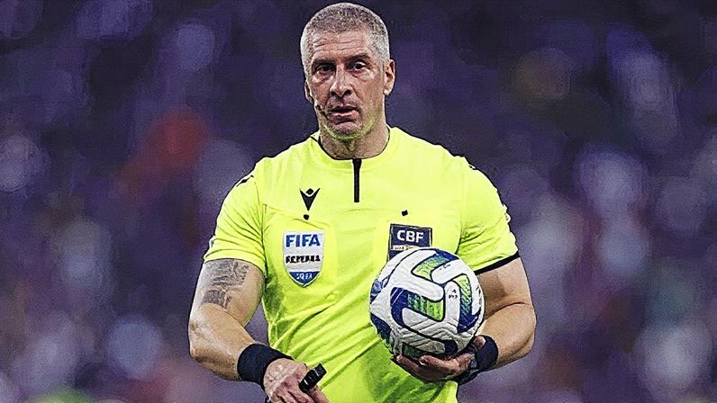 Anderson Daronco, árbitro da CBF, em ação durante uma partida de futebol (Foto: Reprodução)