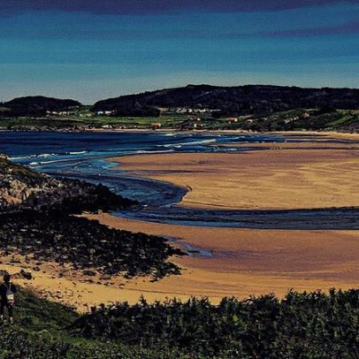 Mareias vivas revelam a beleza da costa da Galícia em seu estado mais puro