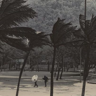 Frente fria provoca ventos fortes na cidade entre o fim da tarde e a noite desta segunda