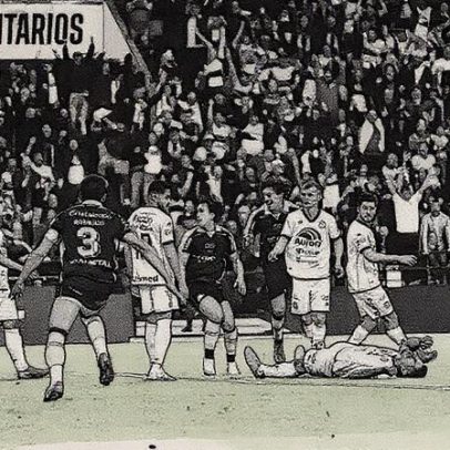 Criciúma e Chapecoense: jogador agride adversário e VAR anula pênalti marcado