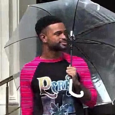 Katy Perry compartilha vídeo de fã cantando 'Simple' no metrô do Rio de Janeiro