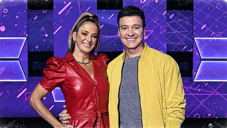 Apresentadores Ticiane Pinheiro e Rodrigo Faro durante o programa Canta Comigo na Record (Foto: Reprodução)