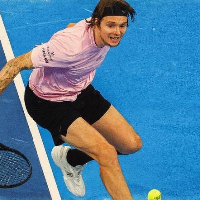 Bublik vence em Hangzhou e alcança melhor posição no ranking da carreira