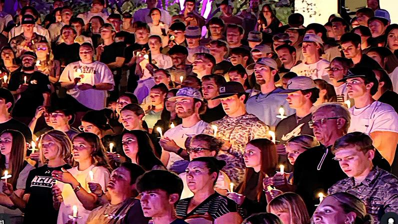 Convite para uma vigília de oração postado na conta do Instagram do TPUSA da Harding University (Foto: Reprodução)