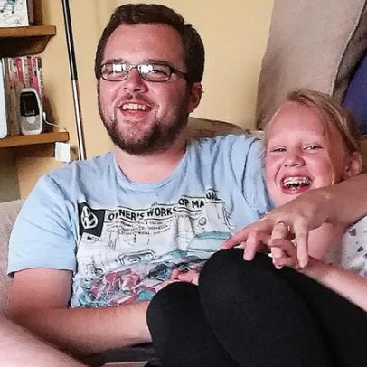 Padrasto corre em homenagem à menina que tirou a própria vida