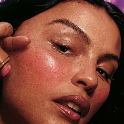 Guava girl: a nova tendência de beleza que promete agitar o verão 2026