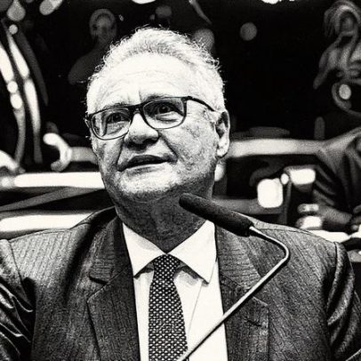 Senado adia votação de projeto que amplia isenção do Imposto de Renda