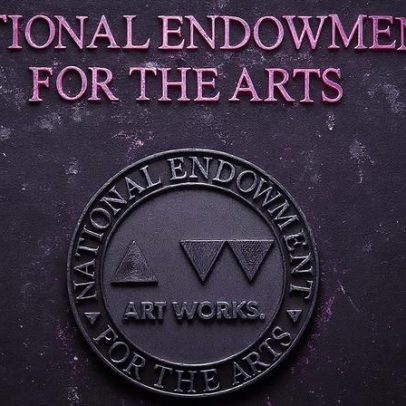 Juiz dos EUA julga que revisão da NEA sobre 'ideologia de gênero' em candidaturas é inconstitucional