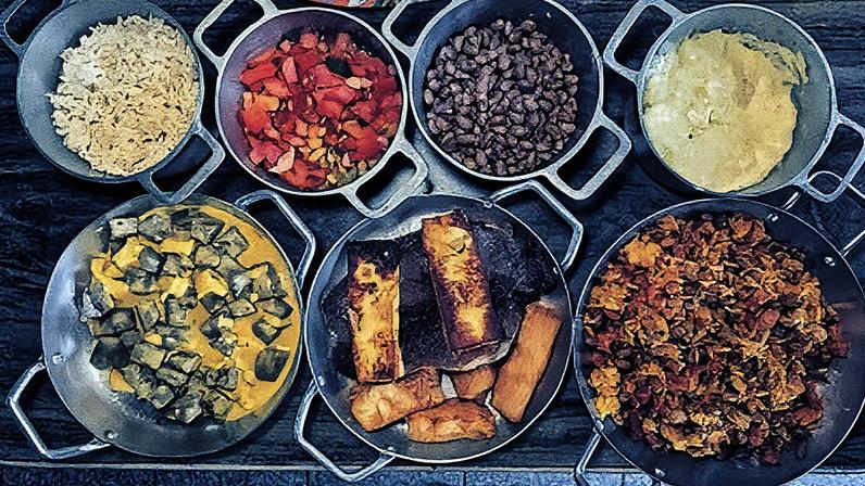 Comida típica pernambucana servida no restaurante Continente Pernambucano, em Santa Quitéria (Foto: Reprodução)