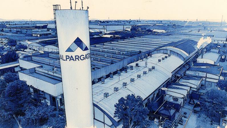 C&A oferece vagas de estágio afirmativo com bolsa auxílio de R$ 2 mil; informações sobre inscrição disponíveis (Foto: Reprodução)