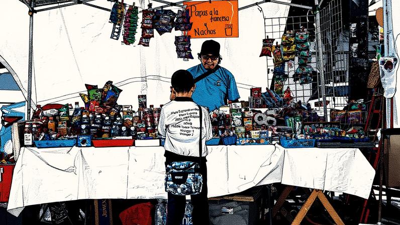 Venda de comida em frente a uma escola primária no México (Foto: Reprodução)