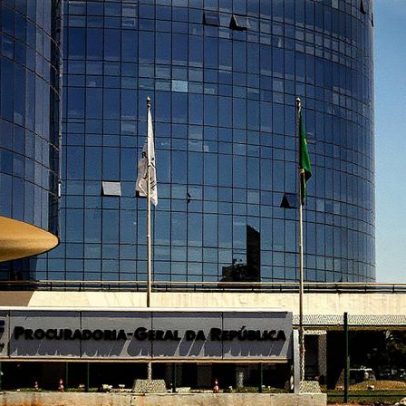 PGR denuncia prefeito por incitação à violência contra Moraes em evento com Bolsonaro