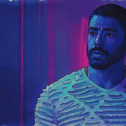 César grava conversa suspeita e desconfia de Odete em 'Vale Tudo'