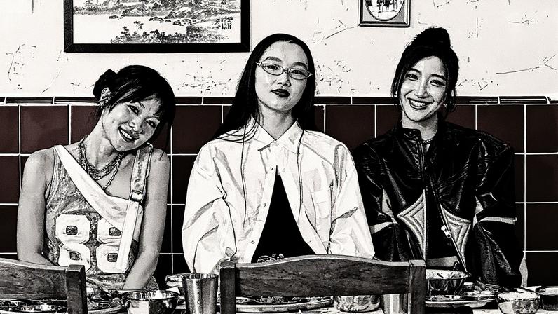 Banda HUNTR/X, composta por cantores, conversa com a 'Billboard' sobre uma possível sequência e paralelos com Destiny's Child (Foto: Reprodução)