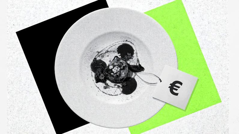 Ovo frito em um prato branco (Foto: Reprodução)