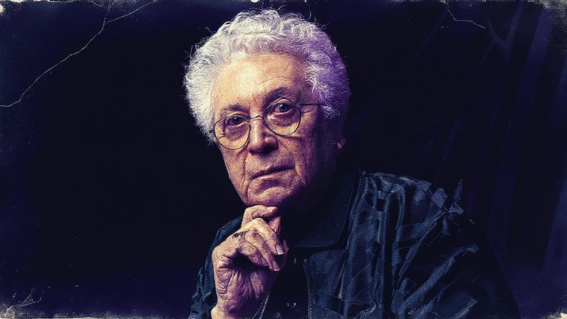 Escritor Aguinaldo Silva em seu apartamento em São Paulo (Foto: Reprodução)