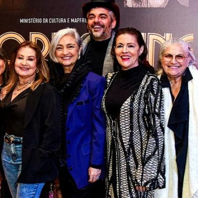 Elenco original de 'A Chorus Line' surpreende público em SP