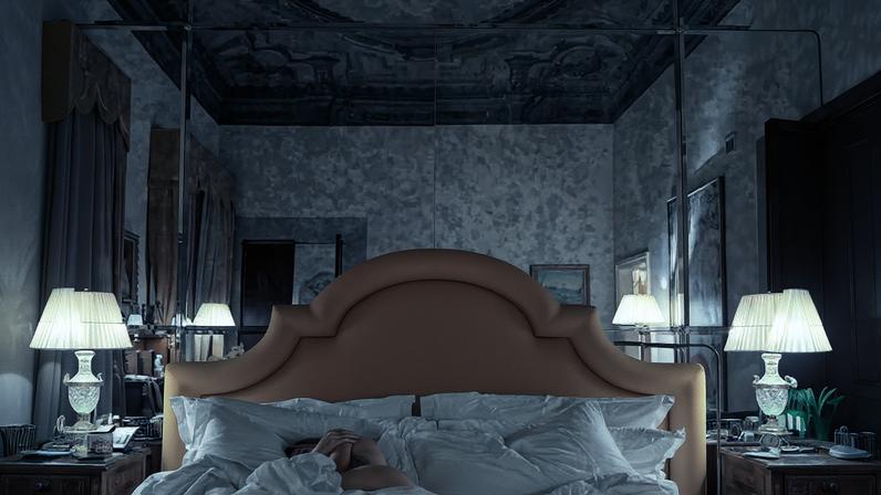 Ellie Goulding's boyfriend, Beau Minniear, shared a photo of the singer naked in bed on his Instagram.