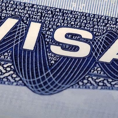 Médicos poderão ser isentos da taxa de US$ 100 mil para vistos H-1B