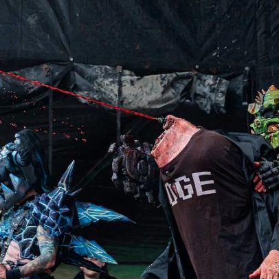 Vocalista do GWAR comenta polêmica sobre 'morte' de bonecos de Trump e Musk
