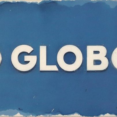 Flávio Bolsonaro e advogado pedem prisão domiciliar para deputada Zambelli na Itália