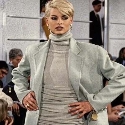 Vestidos icônicos dos anos 90 retornam com força em 2025