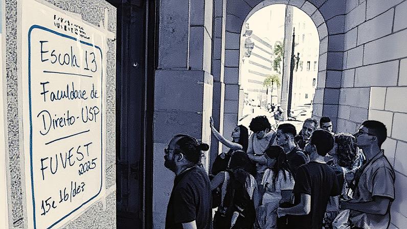 Estudantes antes de entrar nas salas para aplicação da prova em 2024 • Edi Sousa/Ato Press/Estadão Contéudo