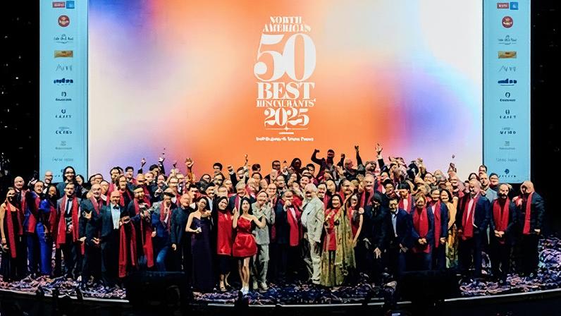 Chefs e proprietários dos melhores restaurantes da América do Norte no palco do North America's 50 Best Restaurants • Divulgação/50 Best