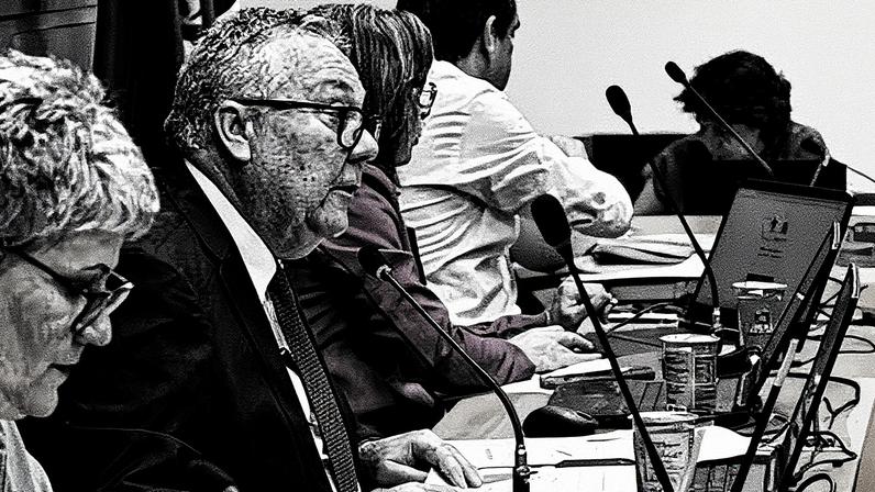 O reitor Paulo Cesar Montagner, da Unicamp, durante a sessão ordinária do Conselho Universitário • Divulgação