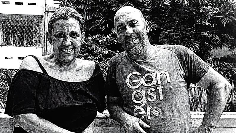 Rita Cadillac e o filho, Caio César — Foto: Reprodução/Instagram