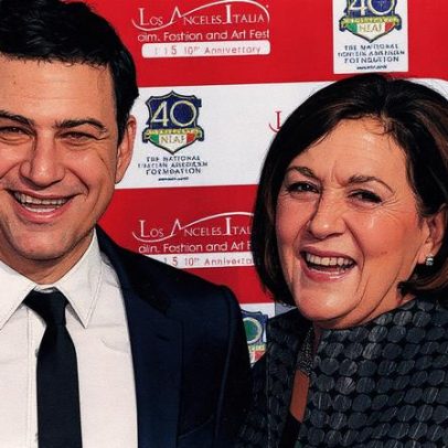 Mãe de Jimmy Kimmel ajuda ele a superar suspensão do talk show