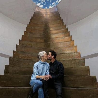 Keanu Reeves e Alexandra Grant respondem rumores de casamento com foto carinhosa