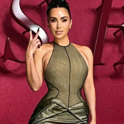 Kim Kardashian surpreende em vestido sem mangas na estreia de All's Fair em Los Angeles