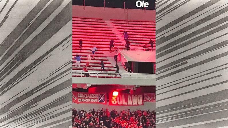 Cantor uruguaio posta fotos com notas de dinheiro, álcool e drogas na casa de Abaldo, atacante do Independiente — Foto: Reprodução