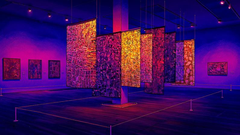 Installation view of the Emily Kam Kngwarray exhibition at Tate Modern, London, on show until 11 January 2026 © Emily Kam Kngwarray/Copyright Agency. Licensed by DACS 2025. Photo © Tate (Kathleen Arundell)