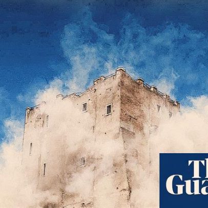 Elizabeth Warren pede aos reguladores que investiguem vínculos de Jes Staley com Epstein