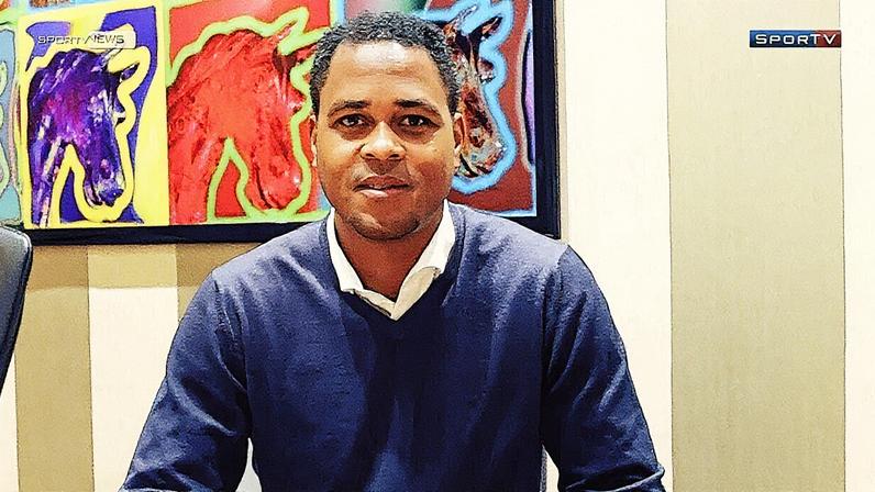 Kluivert dá entrevista exclusiva para o Tá na Área