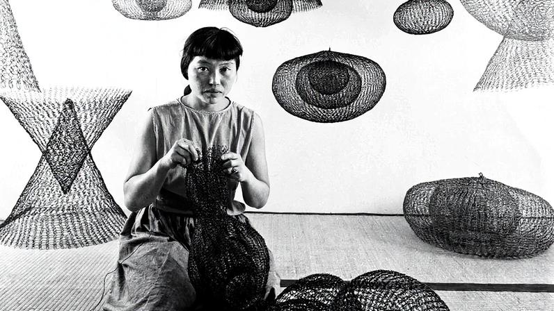 Artist Ruth Asawa making wire sculptures, California, United States, November 1954 Image: Nat Farbman/The LIFE Picture Collection/Shutterstock; artwork: © 2025 Ruth Asawa Lanier, Inc., courtesy David Zwirner